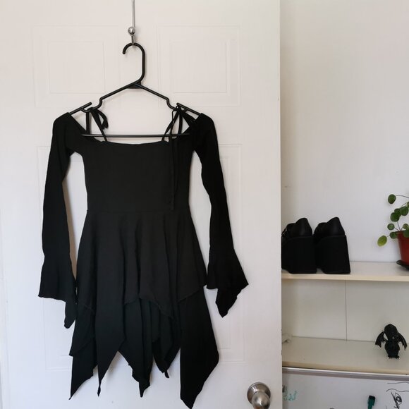 Current Mood, F is for fairies handkerchief dress, Black, XXS - Picture 3 of 3